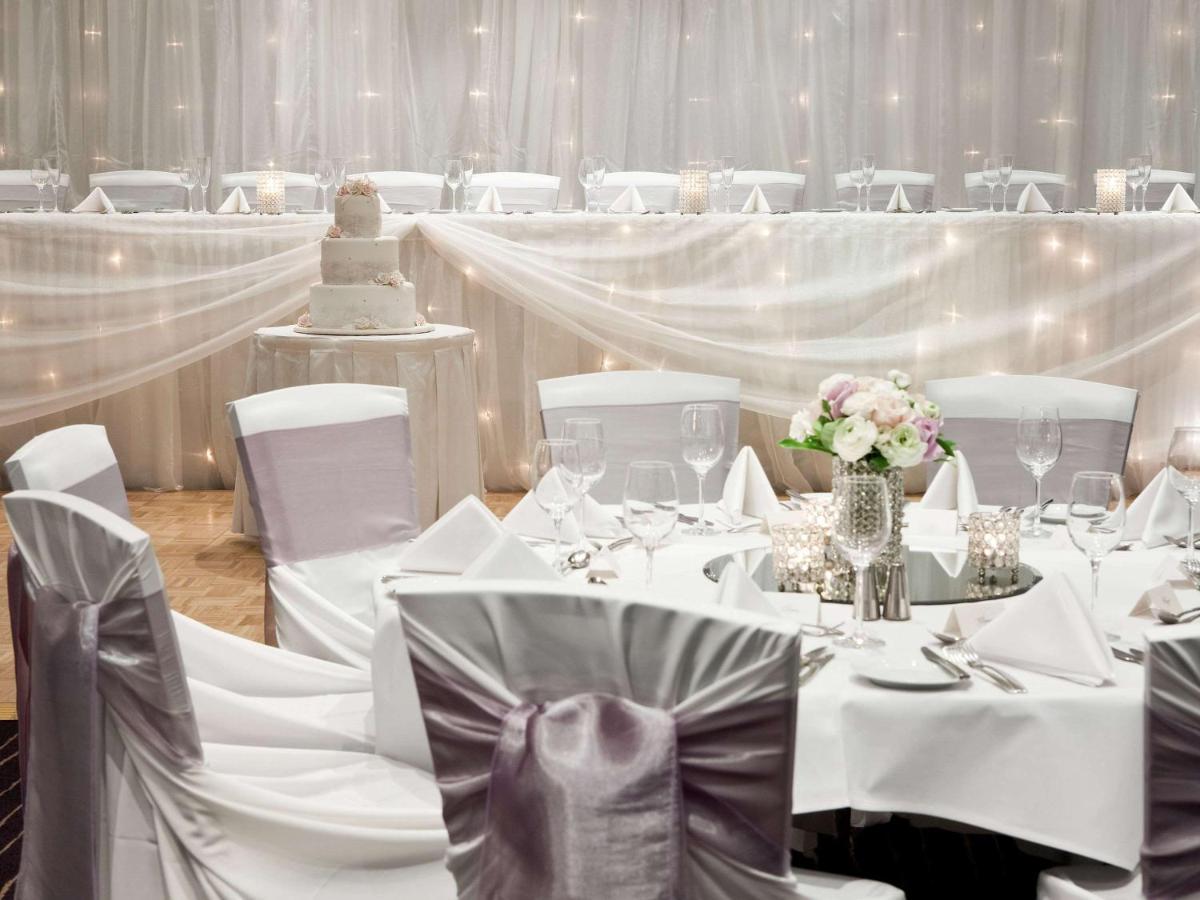 Pullman Sydney Hyde Park Sidney Exterior foto A wedding reception