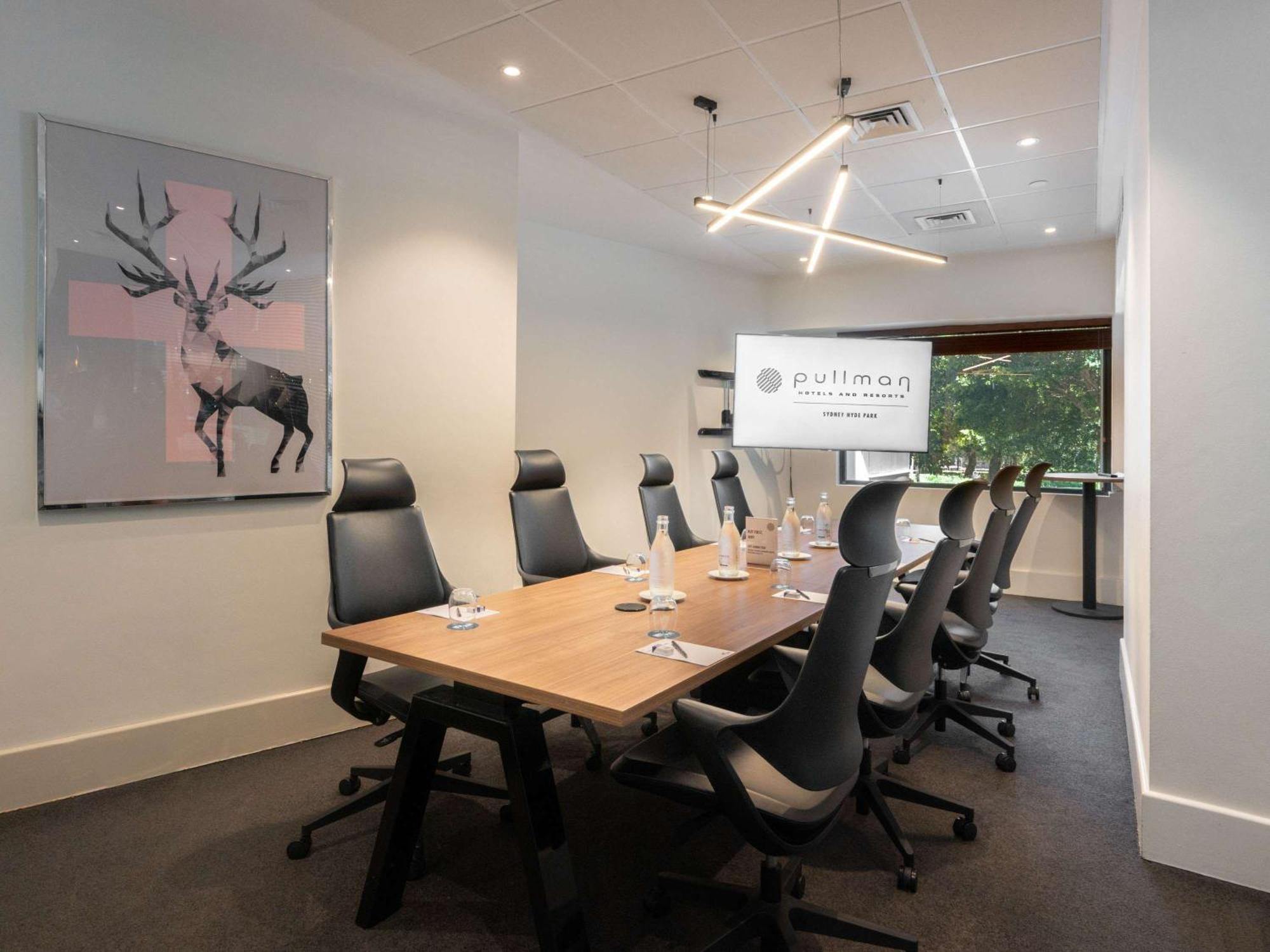 Pullman Sydney Hyde Park Sidney Exterior foto Boardroom at the Pullman Hotel, Adelaide