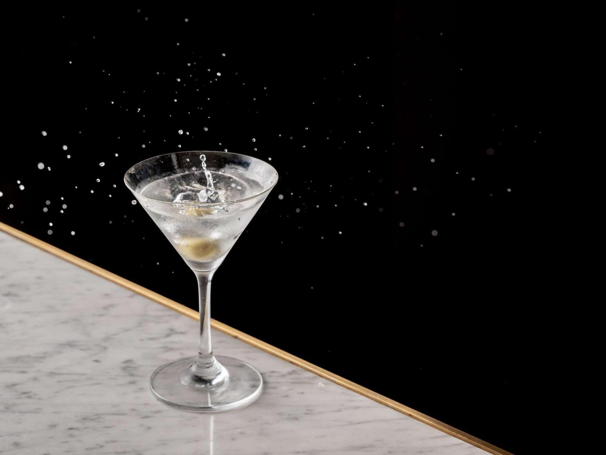 Pullman Sydney Hyde Park Sidney Exterior foto A dry martini
