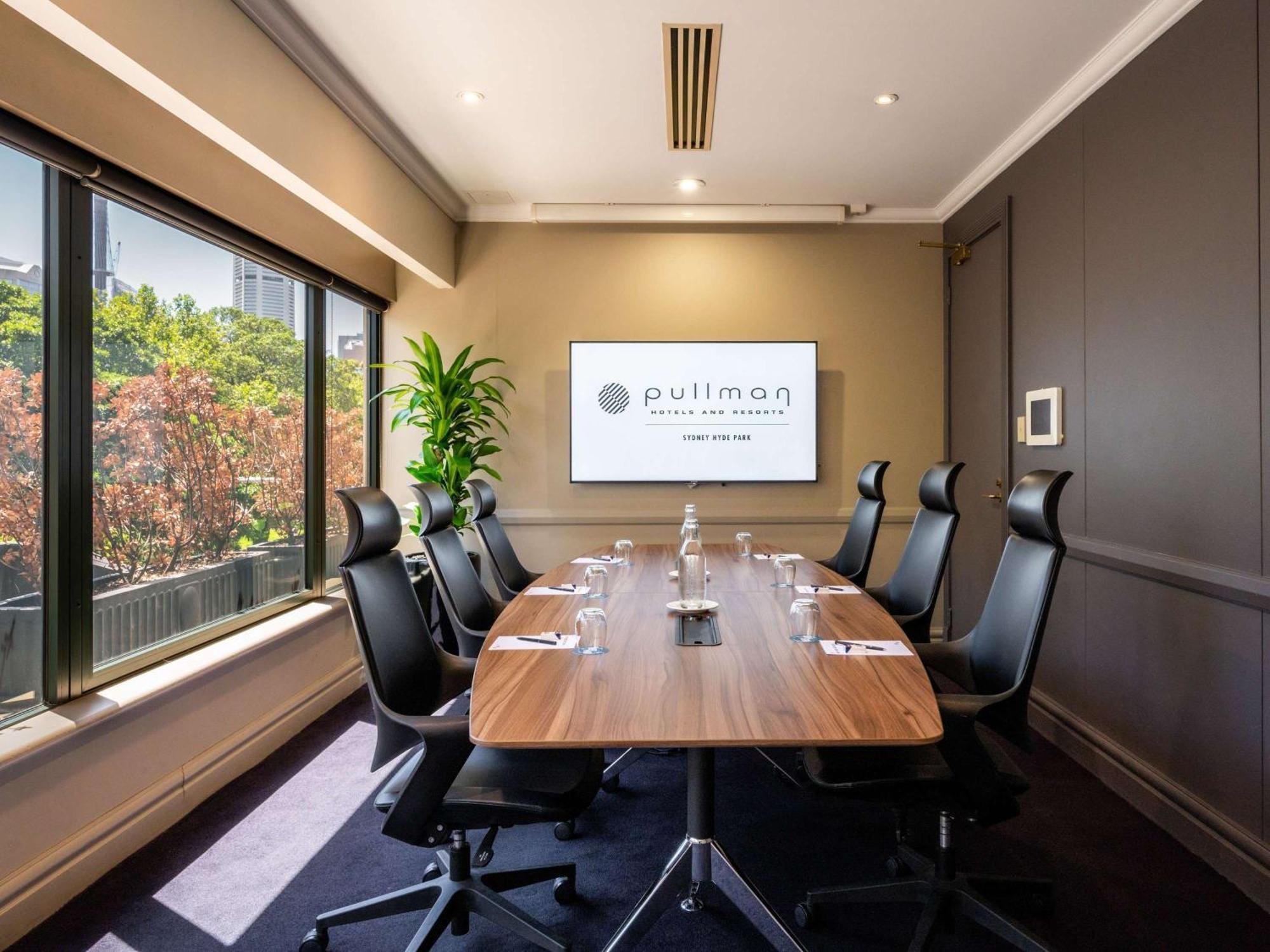 Pullman Sydney Hyde Park Sidney Exterior foto Boardroom at Pullman Melbourne on Swanston